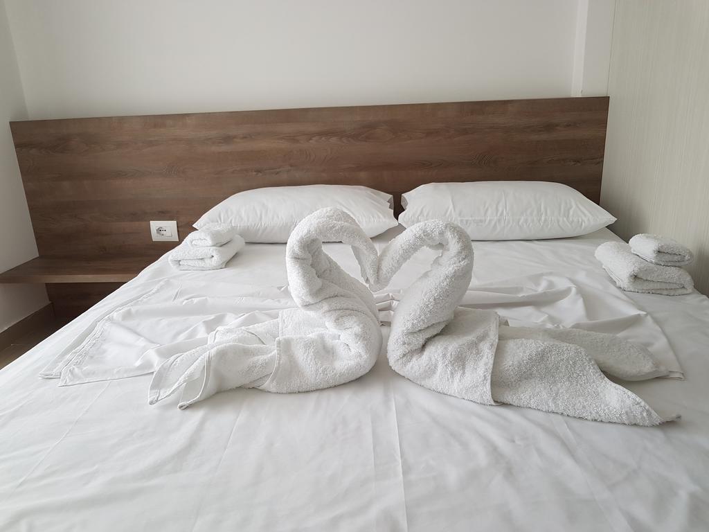 Viktoria'S Apartments Shëngjin 외부 사진